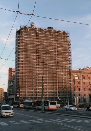 giraldo-ponteggi-palazzo-enel-2-cagliari